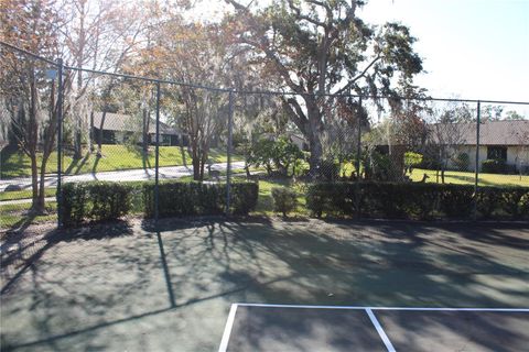 A home in PALM HARBOR