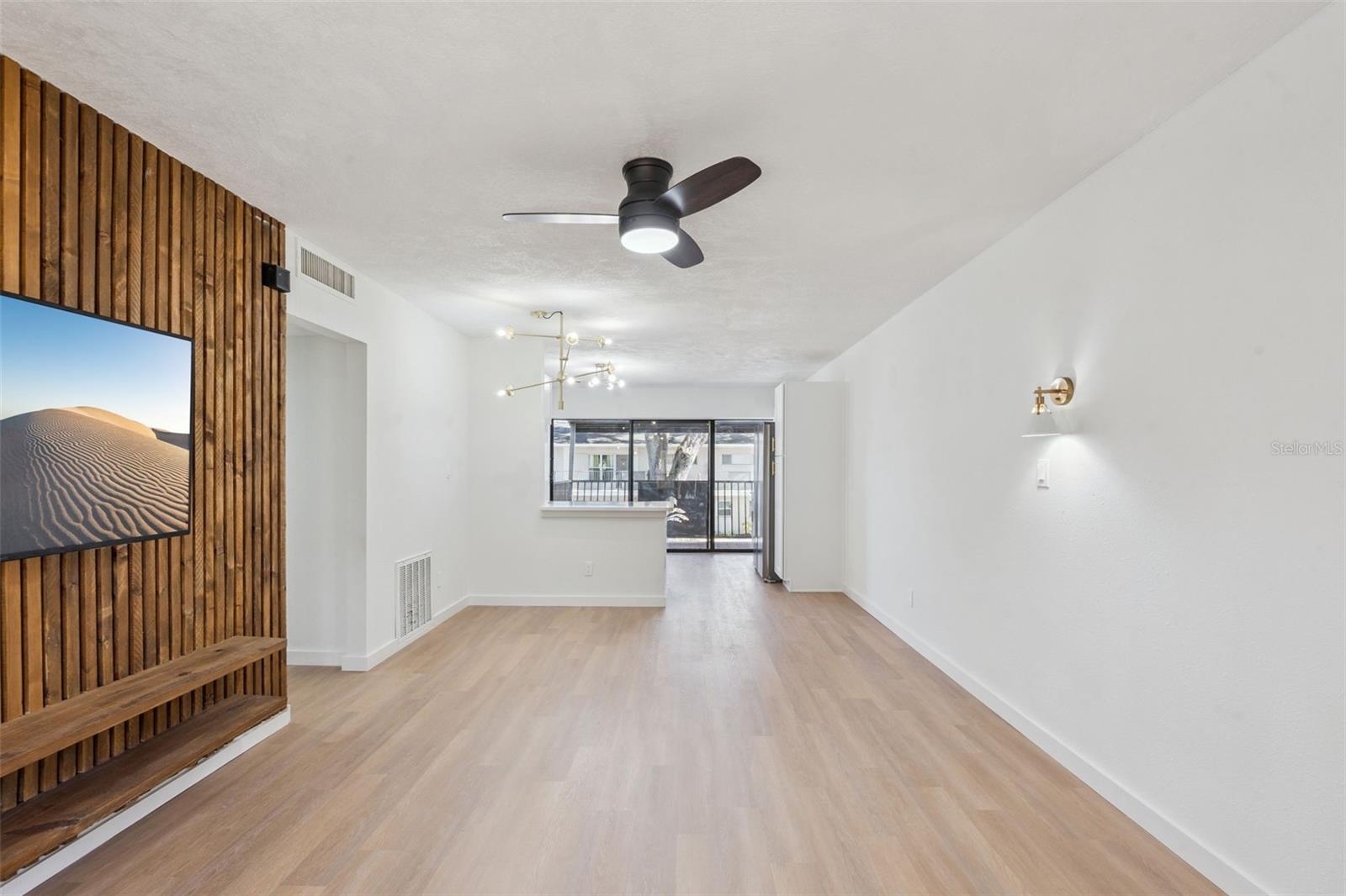 1100 DELANEY AVENUE D23