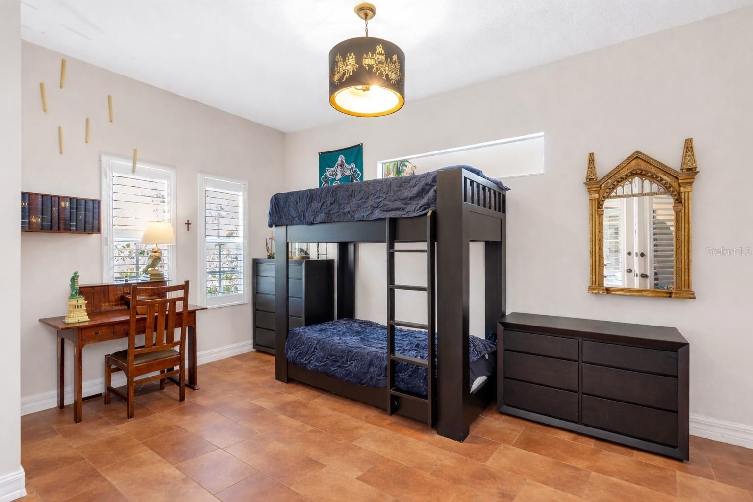 PARK TRACE ESTATES - Residential