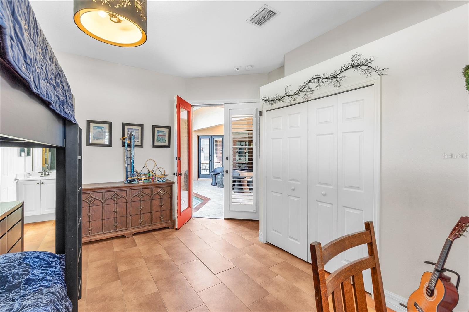 PARK TRACE ESTATES - Residential