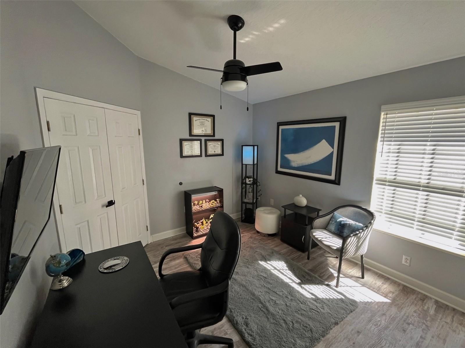 LAKE POINTE SUNTREE - Residential