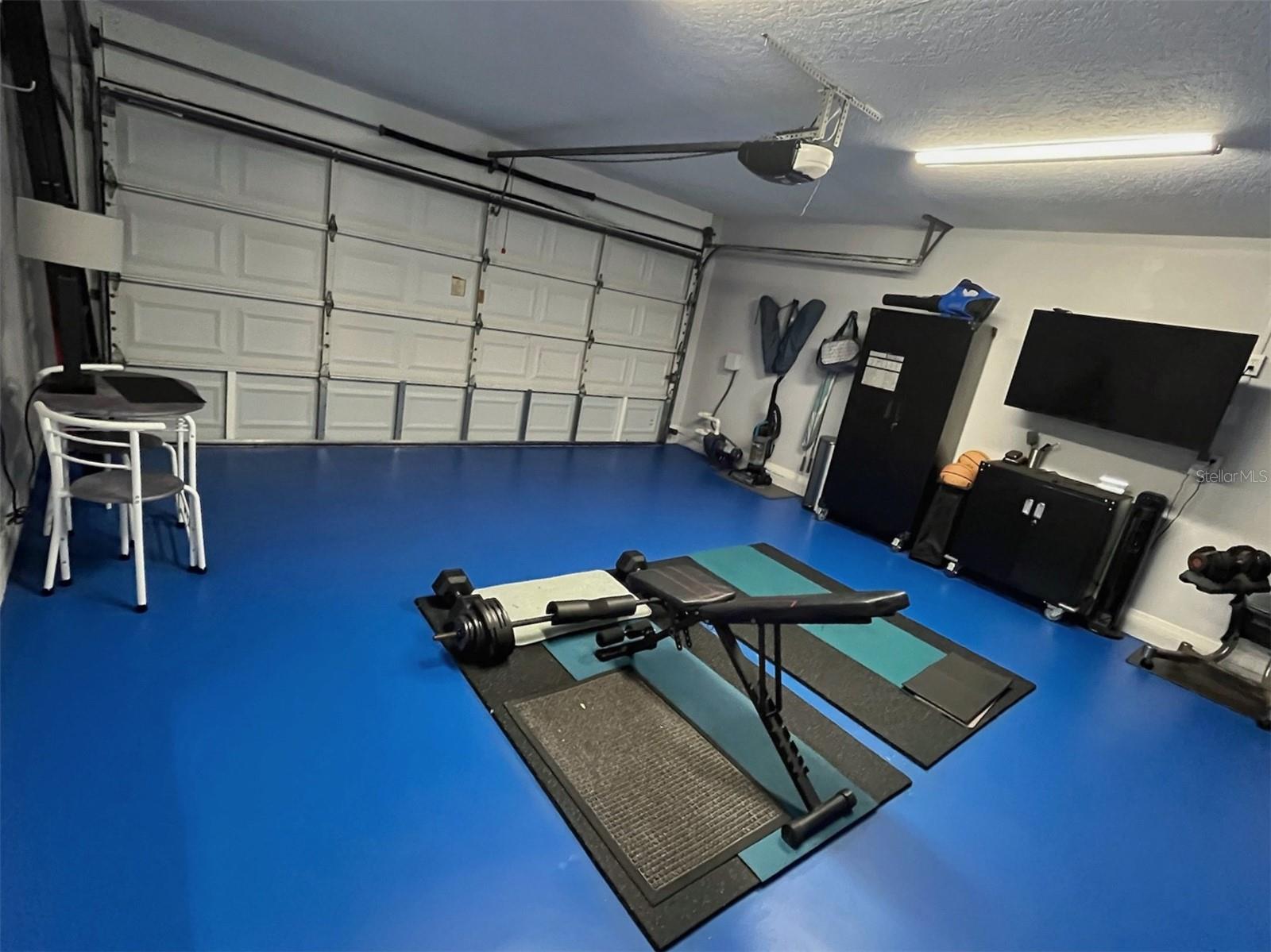 LAKE POINTE SUNTREE - Residential