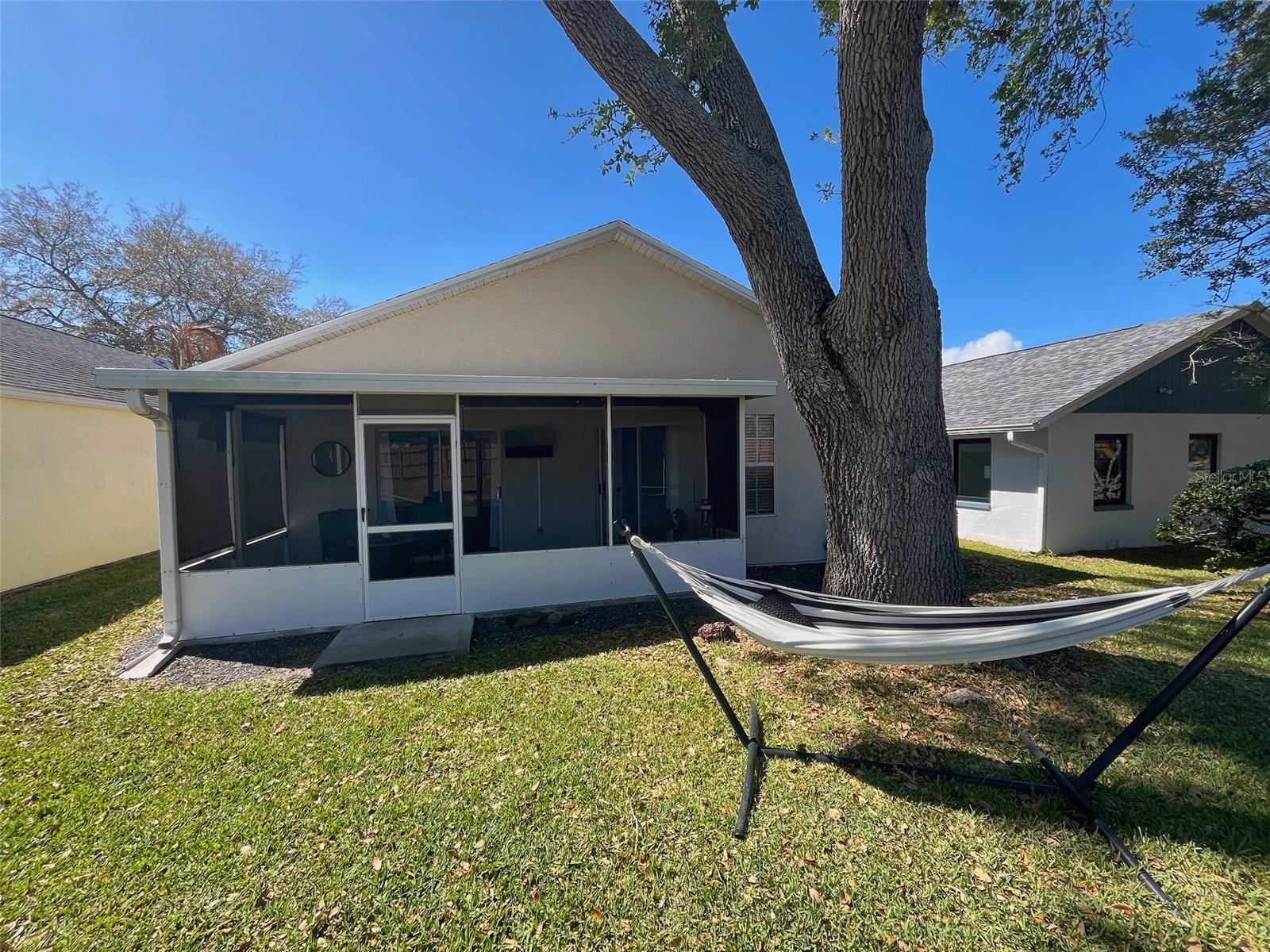 LAKE POINTE SUNTREE - Residential