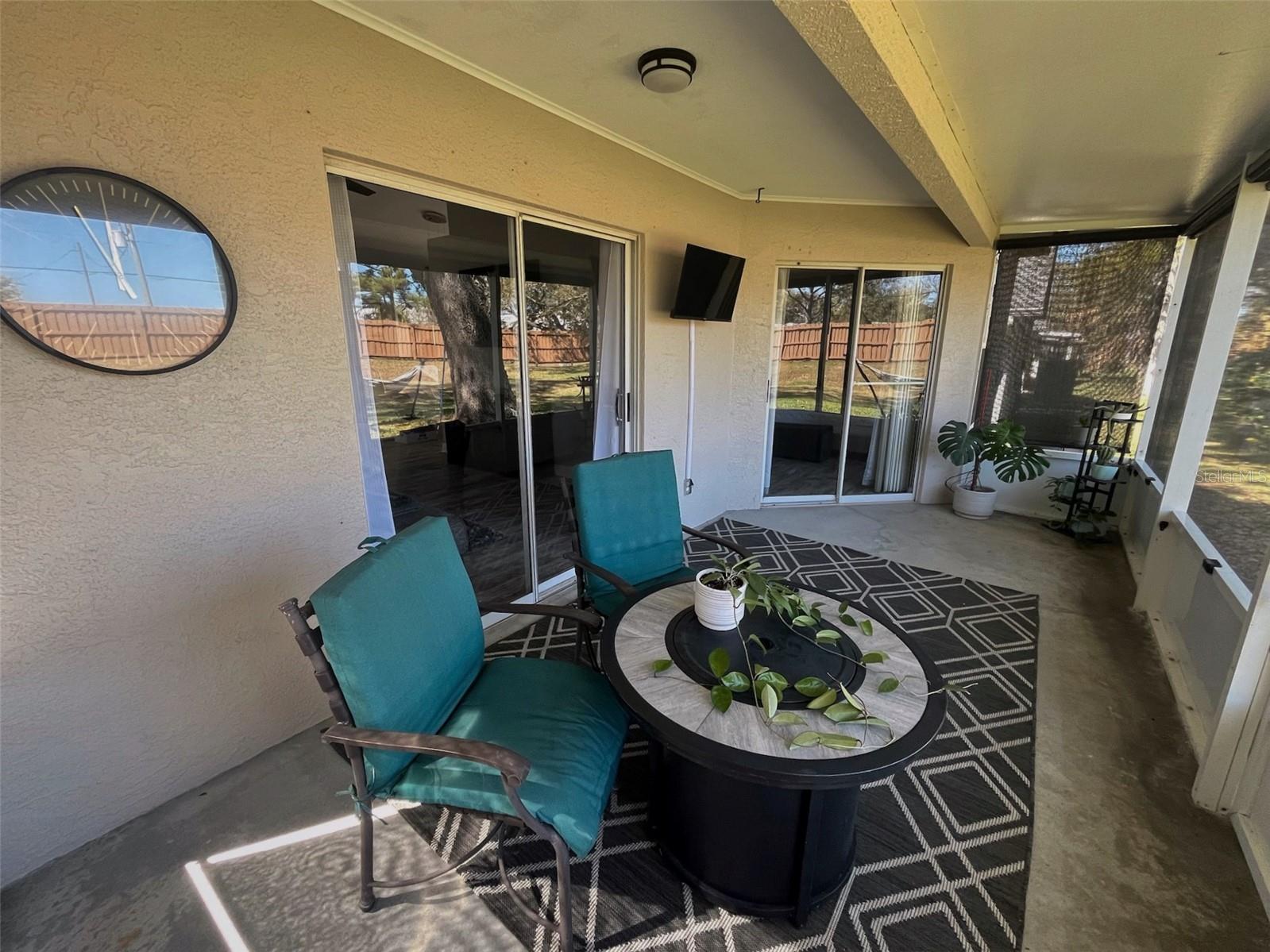 LAKE POINTE SUNTREE - Residential