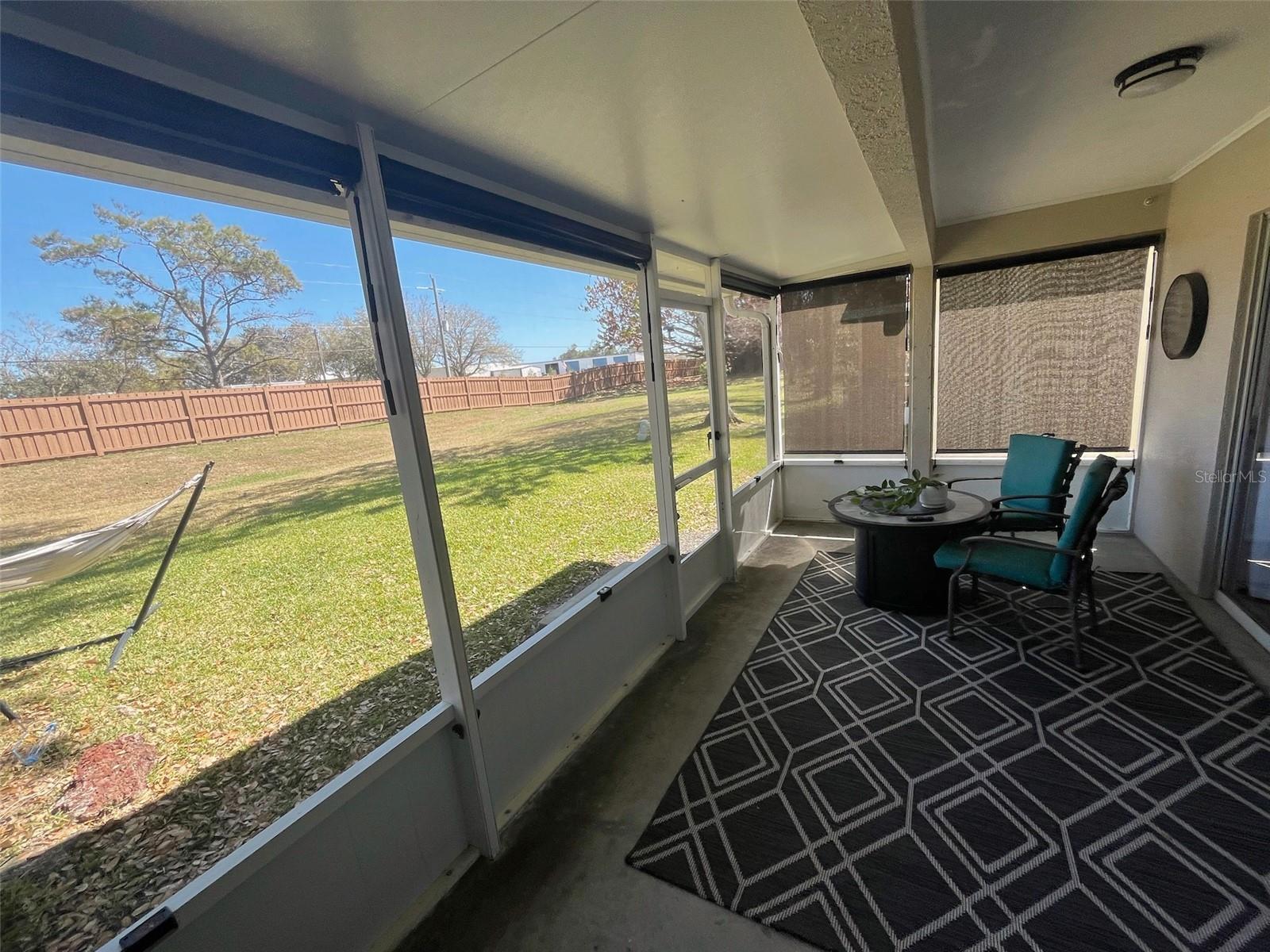 LAKE POINTE SUNTREE - Residential