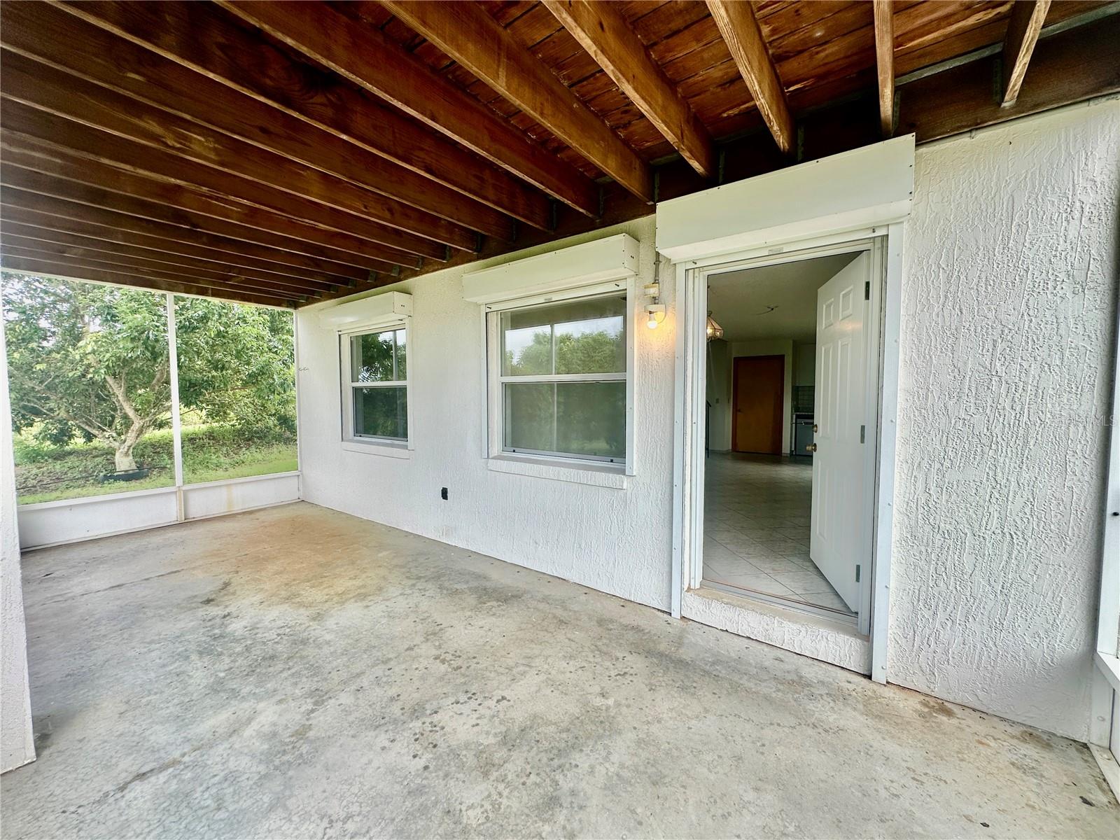 HOWEY W J LAND STARR LAKE - Residential Lease