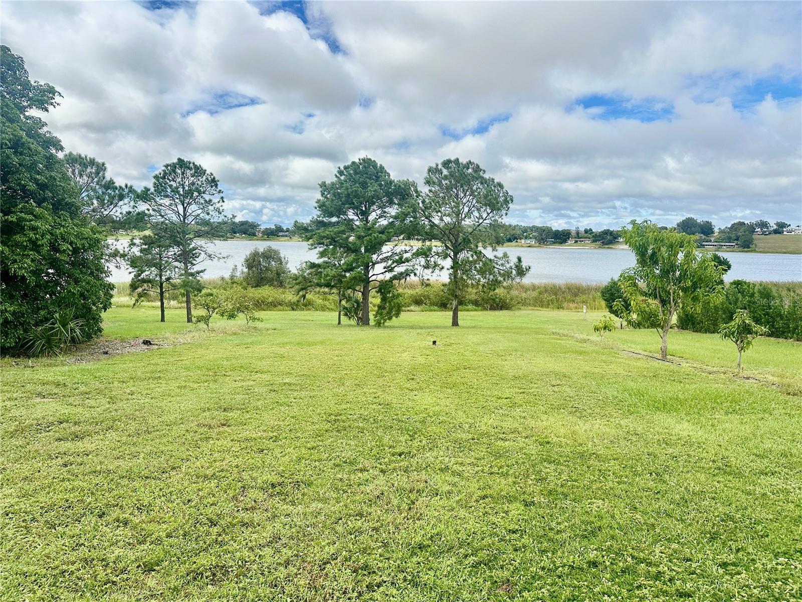 HOWEY W J LAND STARR LAKE - Residential Lease