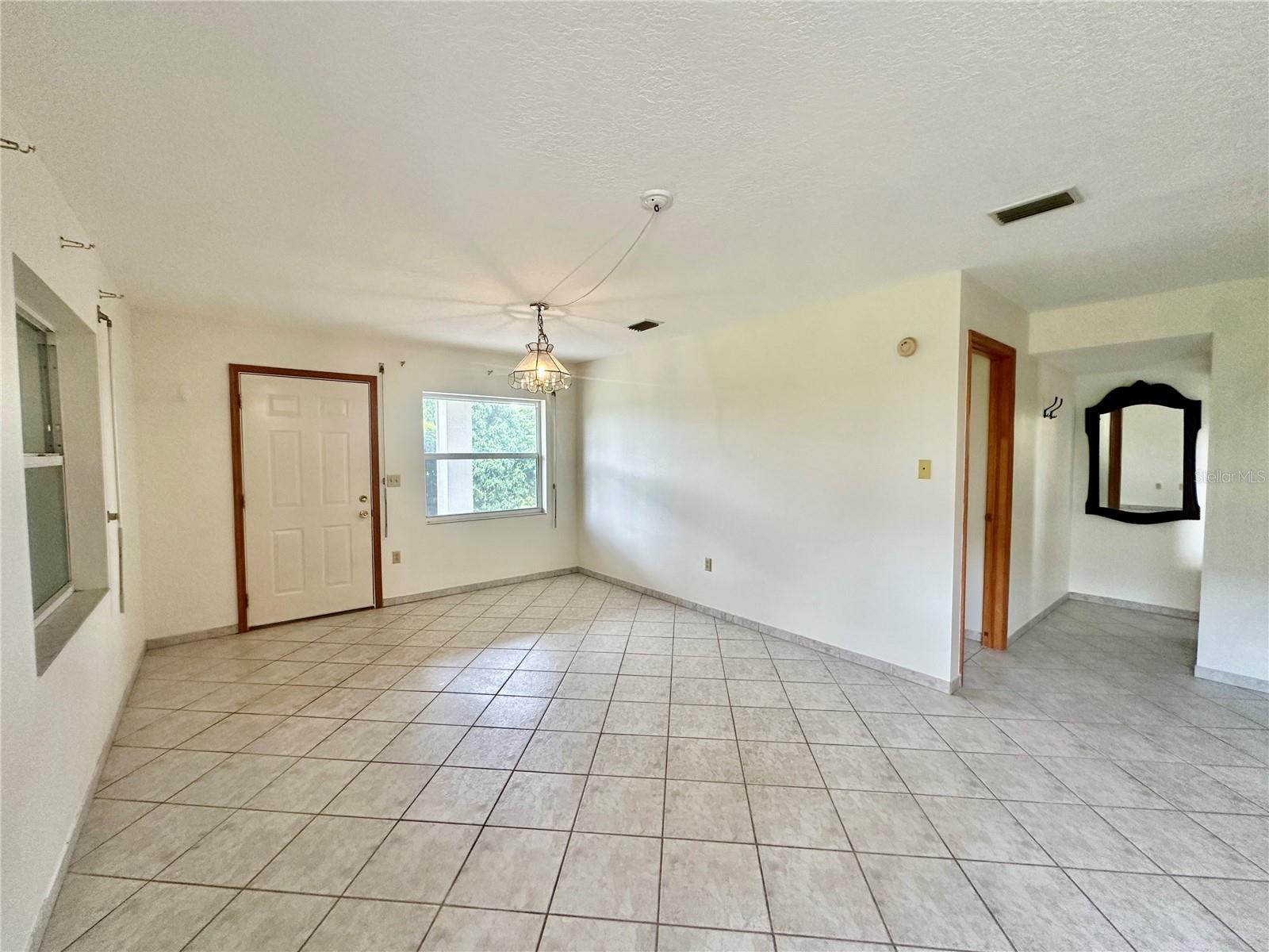 HOWEY W J LAND STARR LAKE - Residential Lease