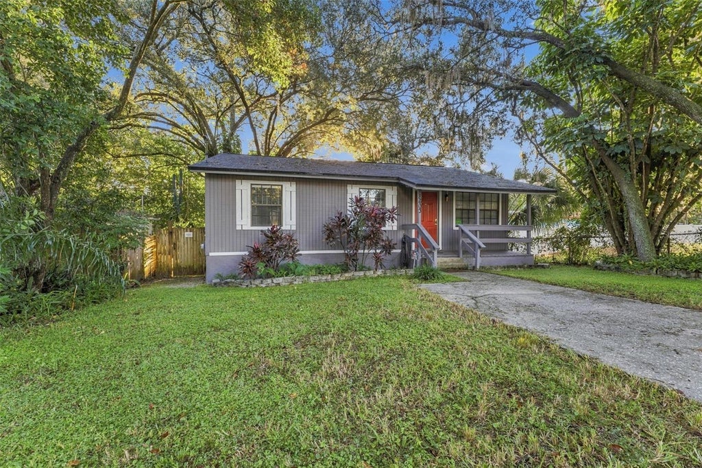 Photo of 8603 N 29th Street, Tampa, FL 33604 (MLS # TB8553621)
