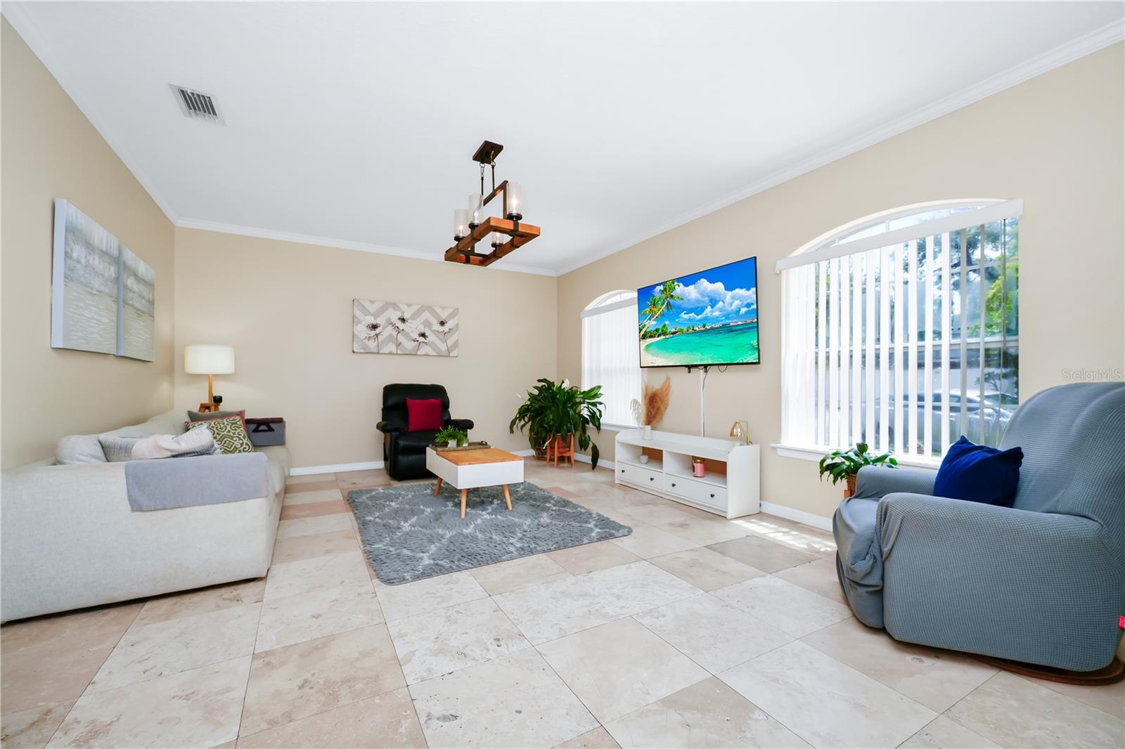 1046 MORRIS AVENUE 1046