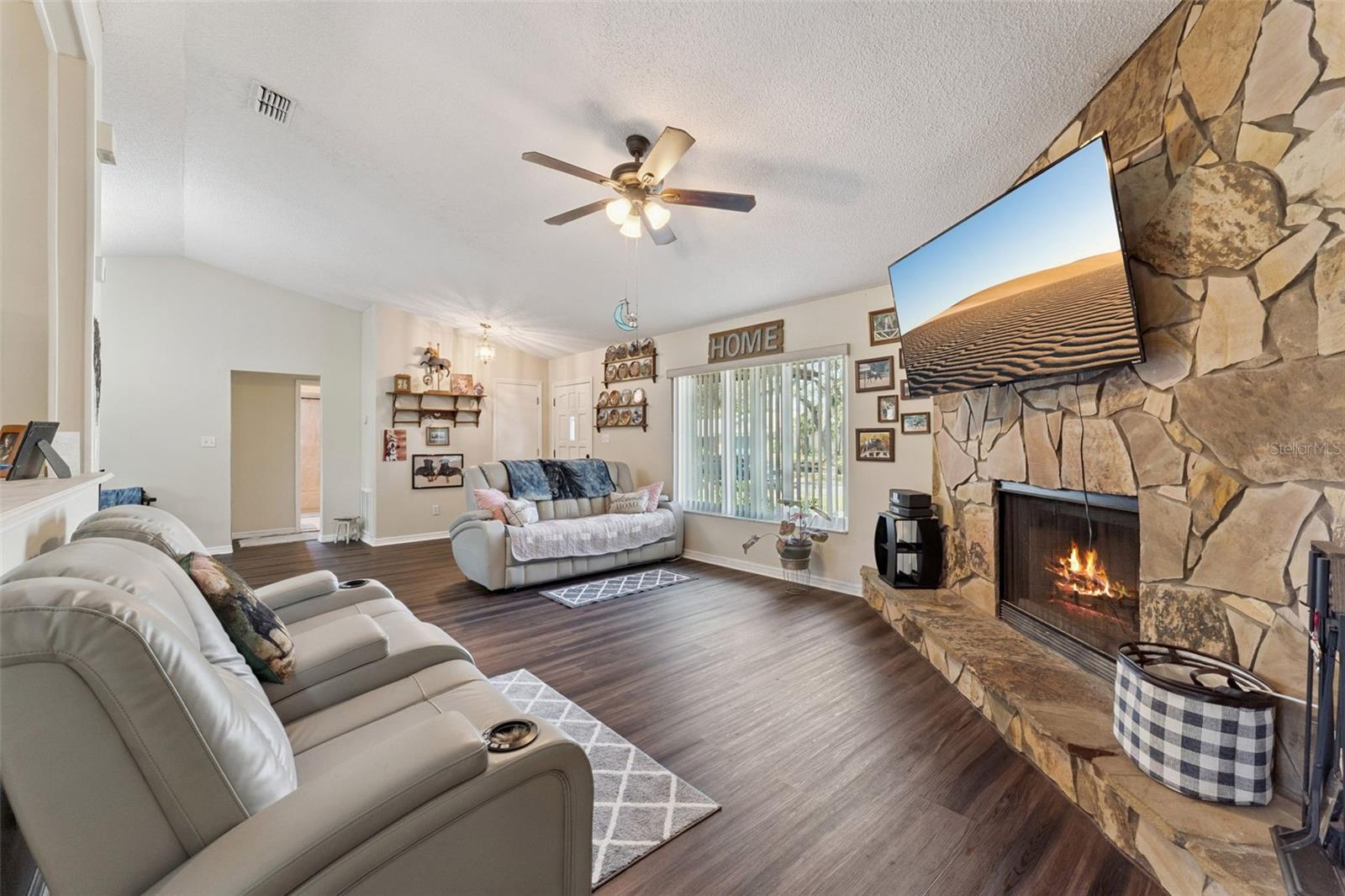 FAIRWAY COVE - Residential