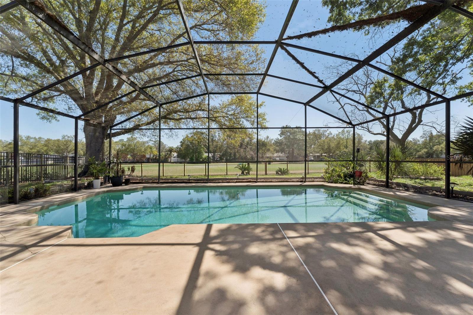 FAIRWAY COVE - Residential