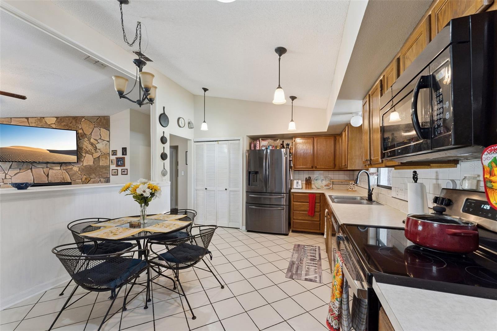 FAIRWAY COVE - Residential