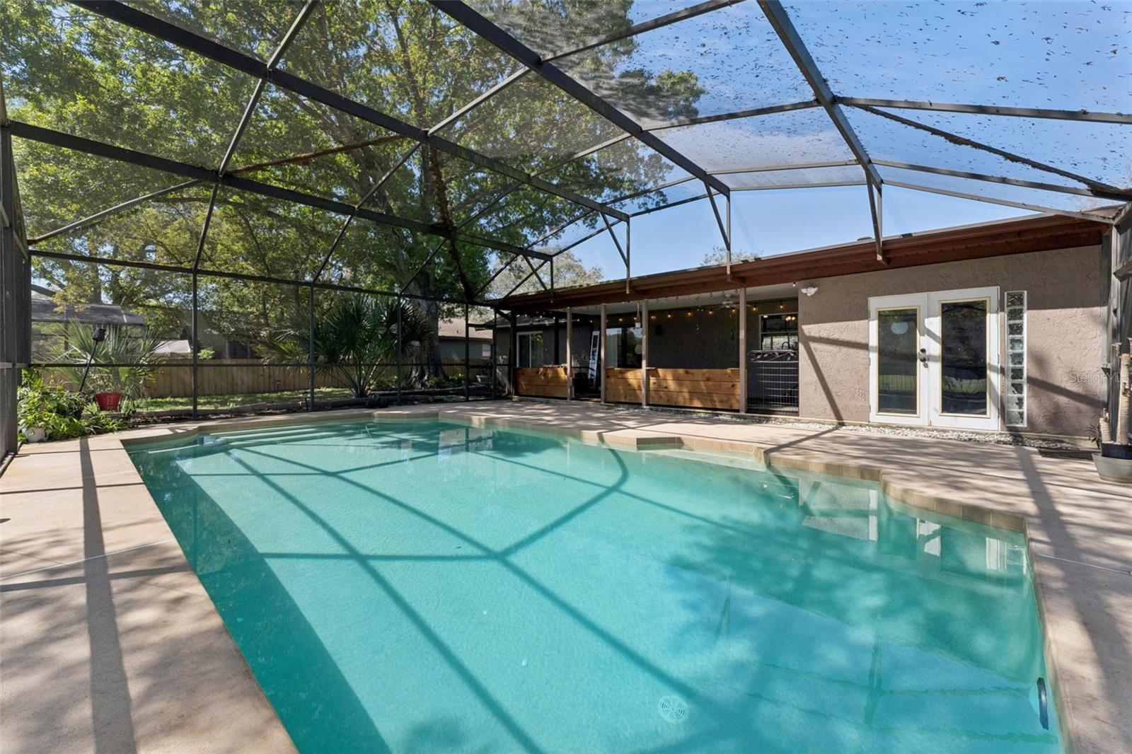 FAIRWAY COVE - Residential