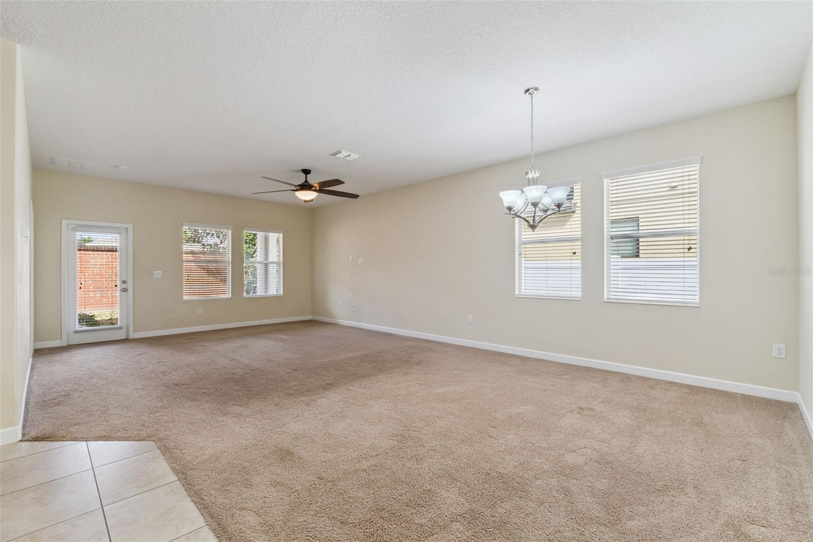 ALEXANDER RIDGE - Residential