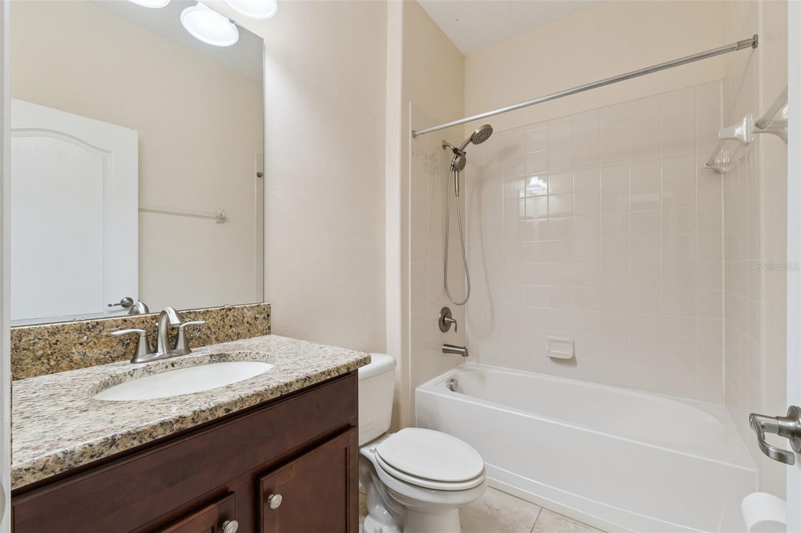 ALEXANDER RIDGE - Residential