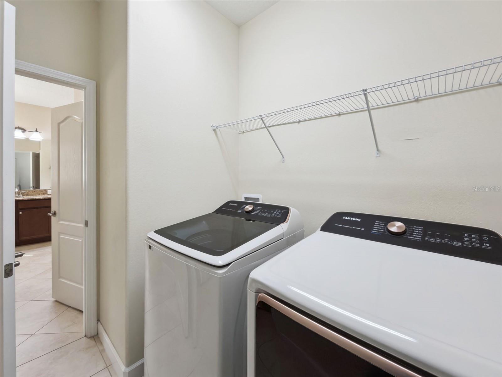 ALEXANDER RIDGE - Residential