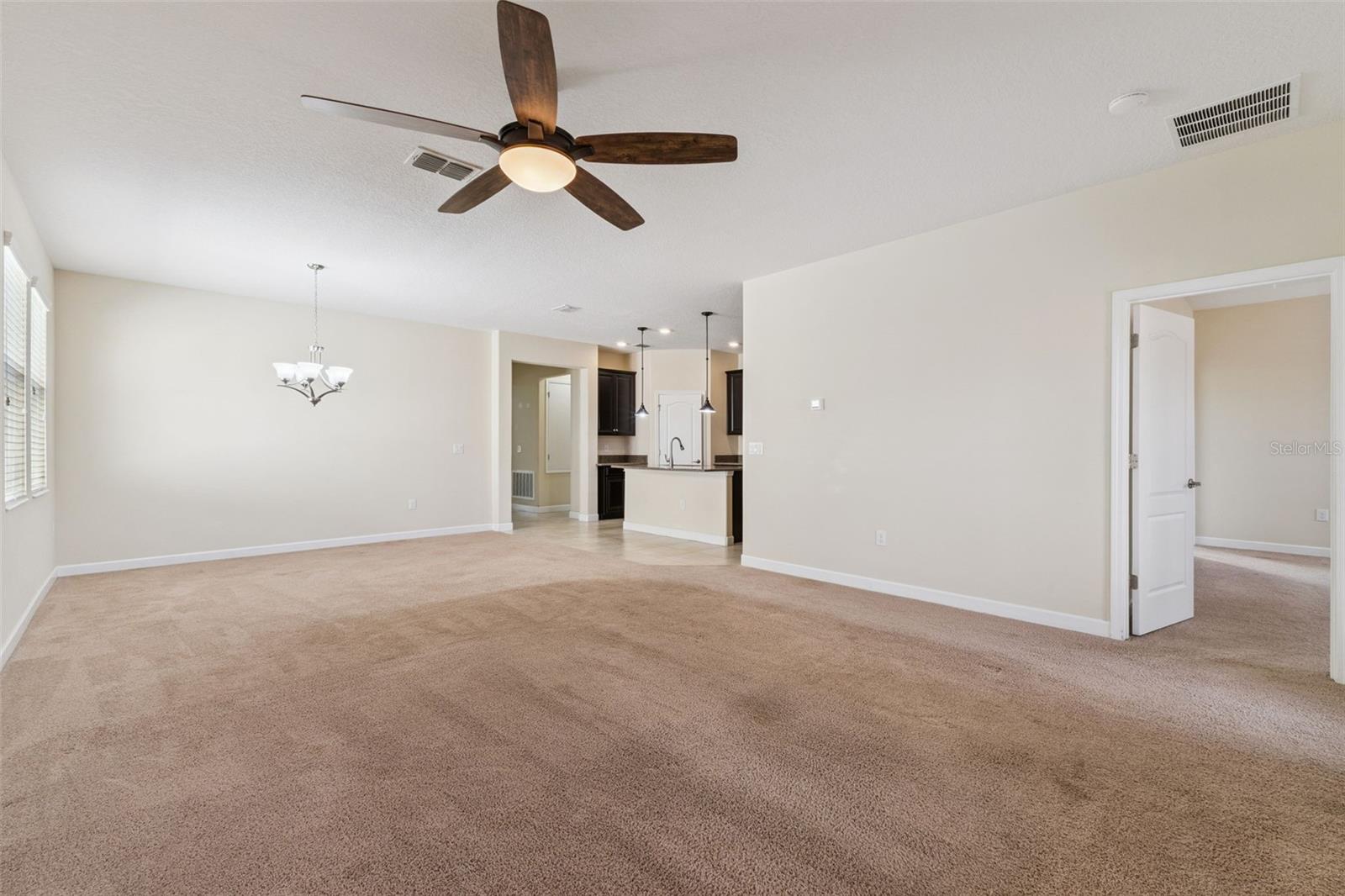 ALEXANDER RIDGE - Residential