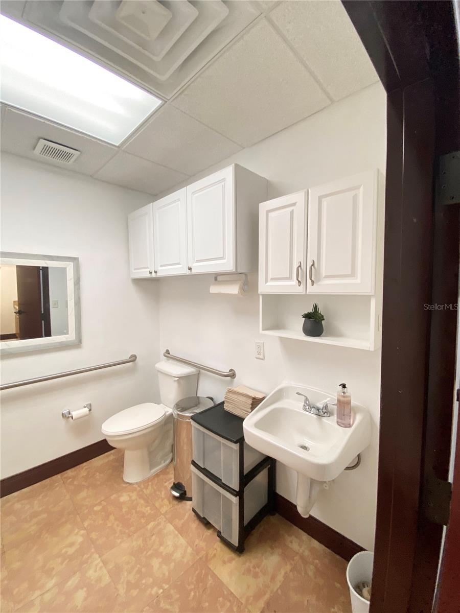 DREWTINA BUS PLAZA CONDO - Commercial Sale