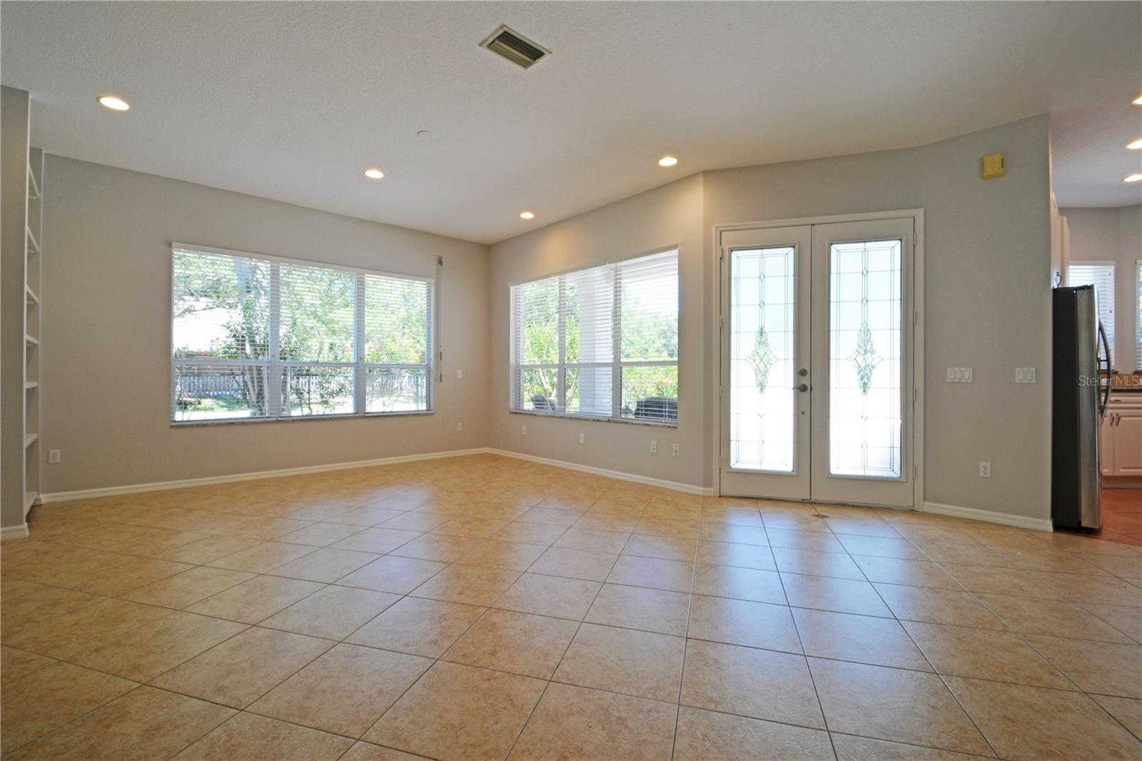 3293 MALLARD DRIVE