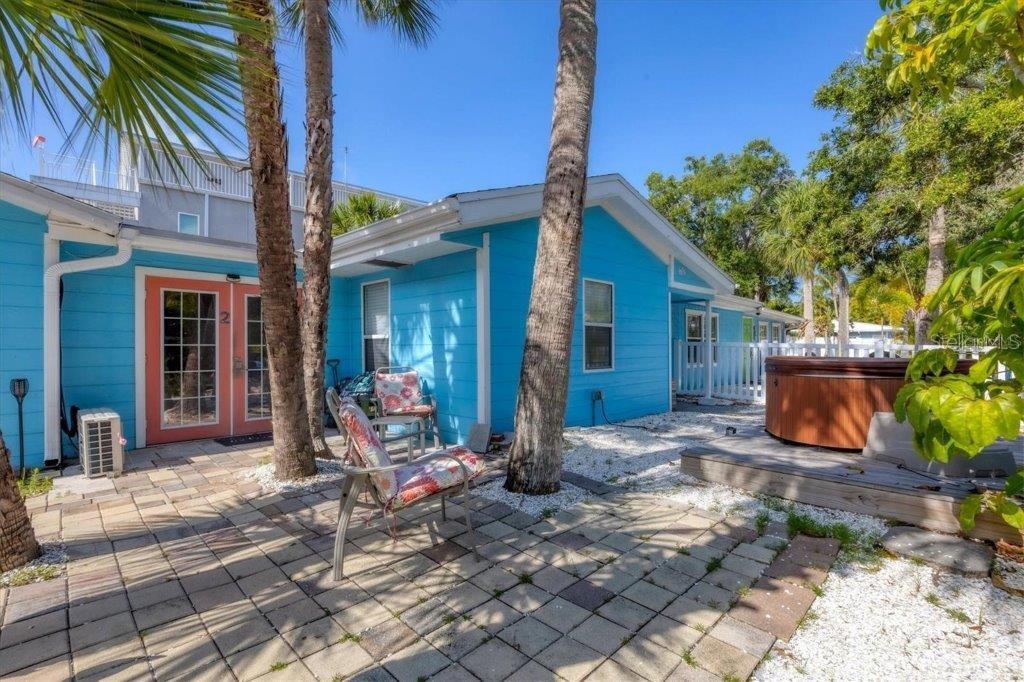 SIESTA BEACH - Residential Income
