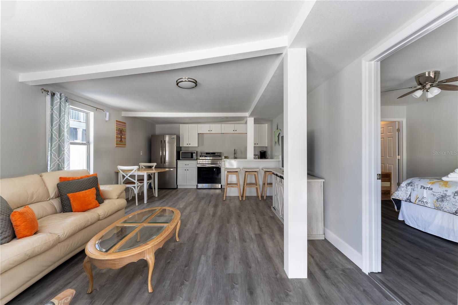 SIESTA BEACH - Residential Income