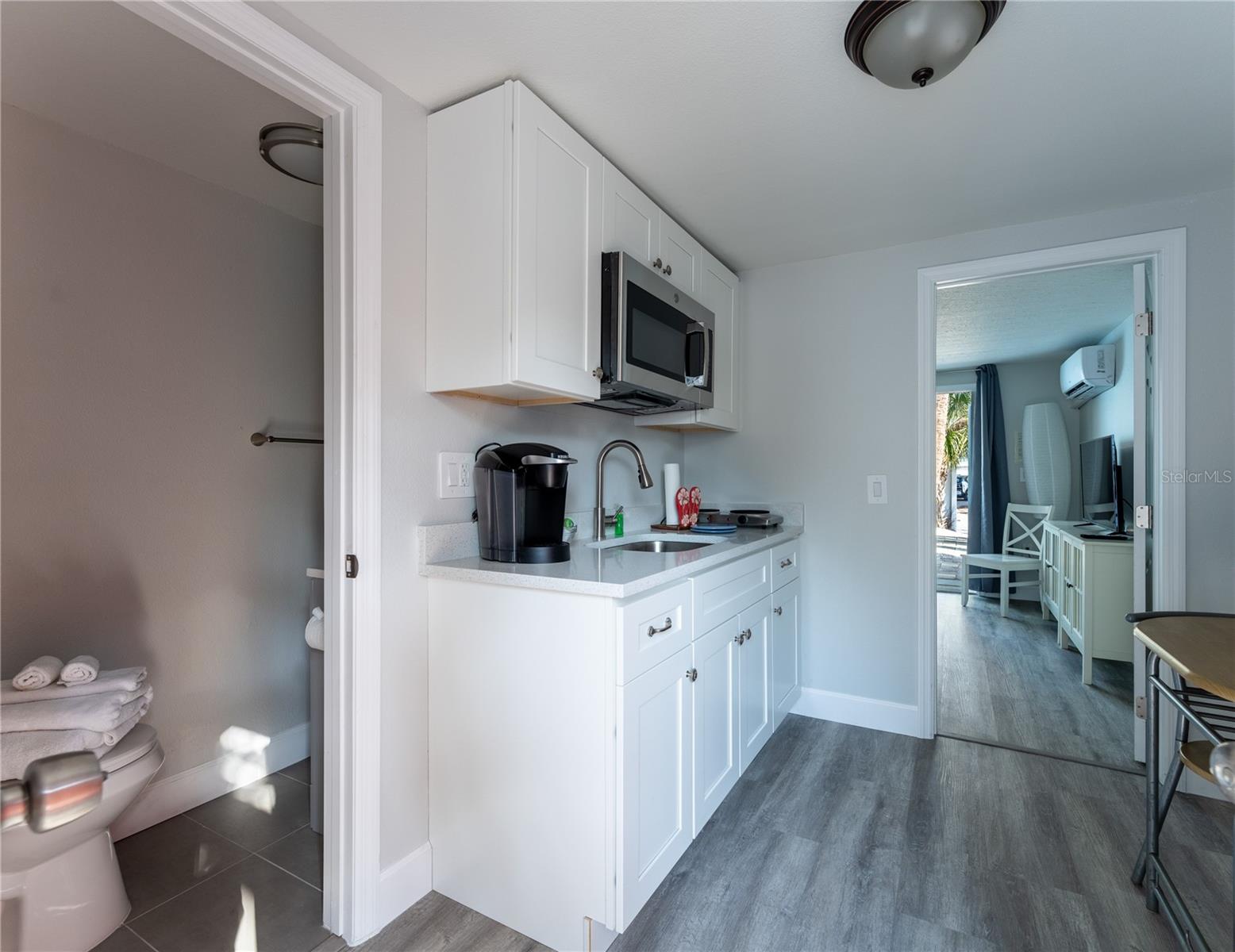 SIESTA BEACH - Residential Income