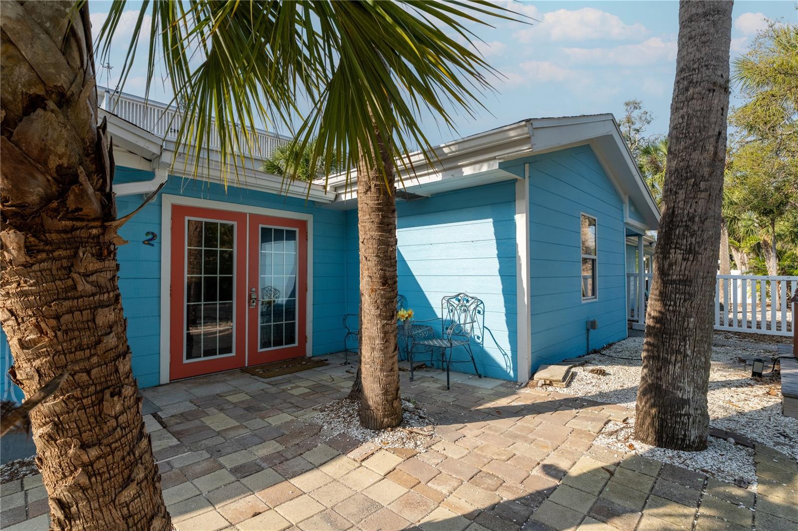 SIESTA BEACH - Residential Income