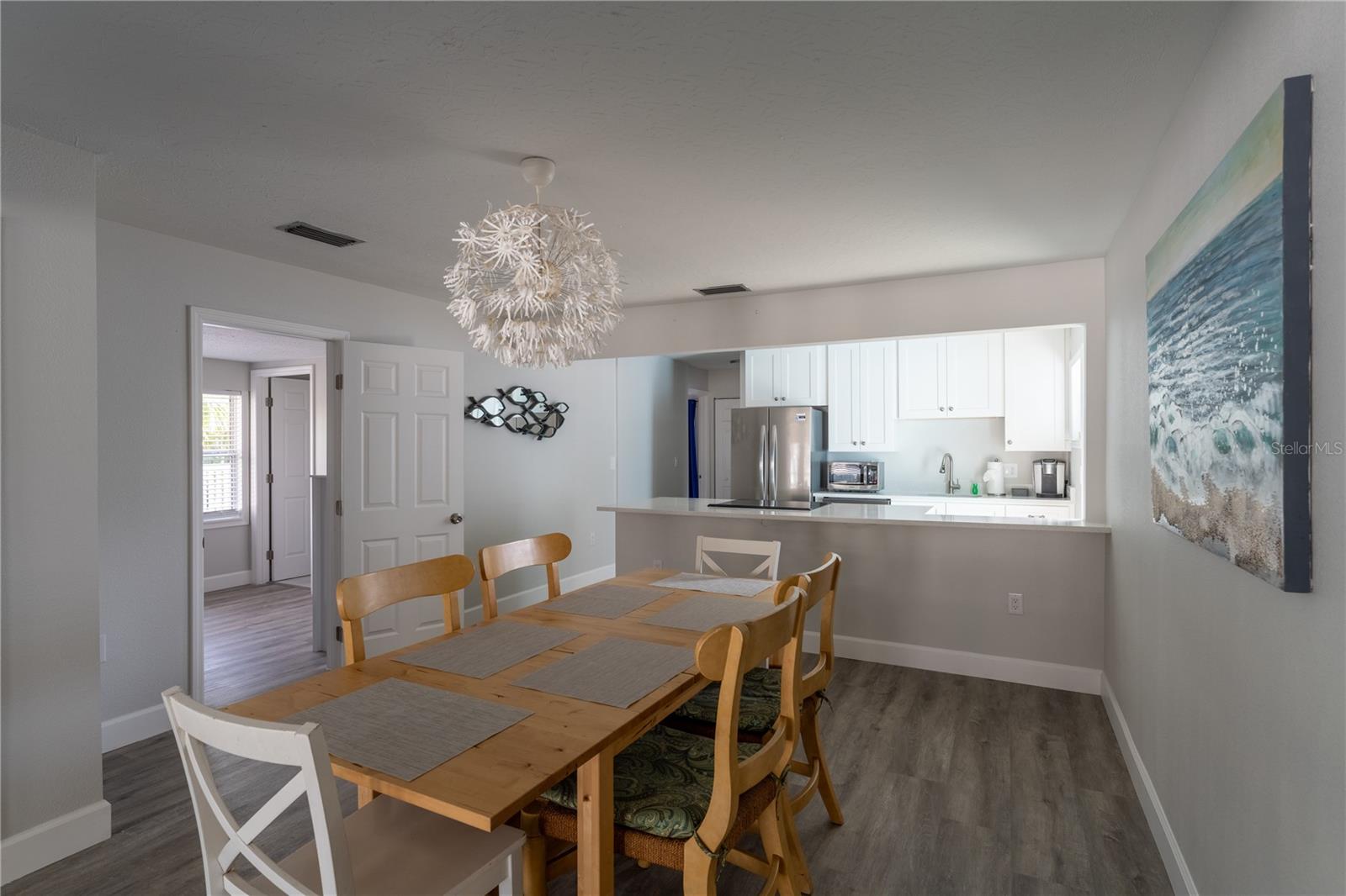 SIESTA BEACH - Residential Income