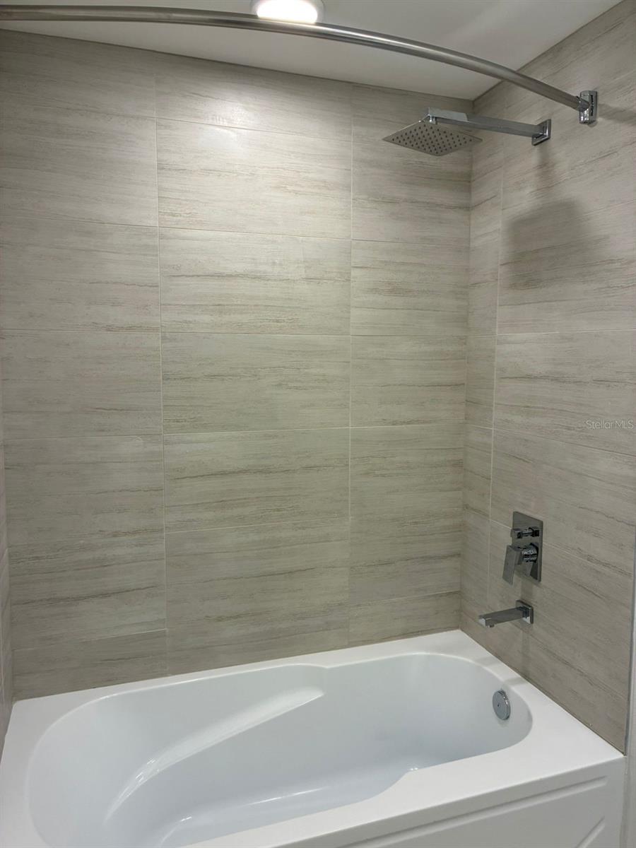 UNIT 301, CANNONGATE CONDOMINIUM - Residential