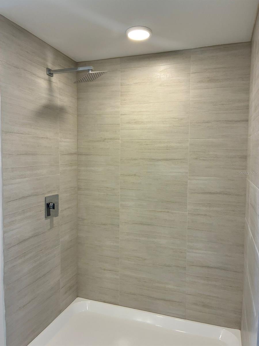 UNIT 301, CANNONGATE CONDOMINIUM - Residential