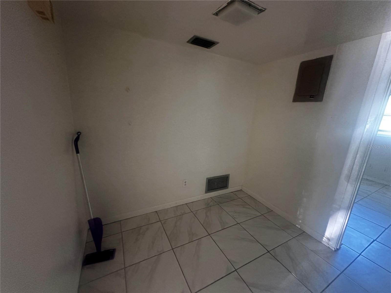 FORT KING HEIGHTS - Residential Lease