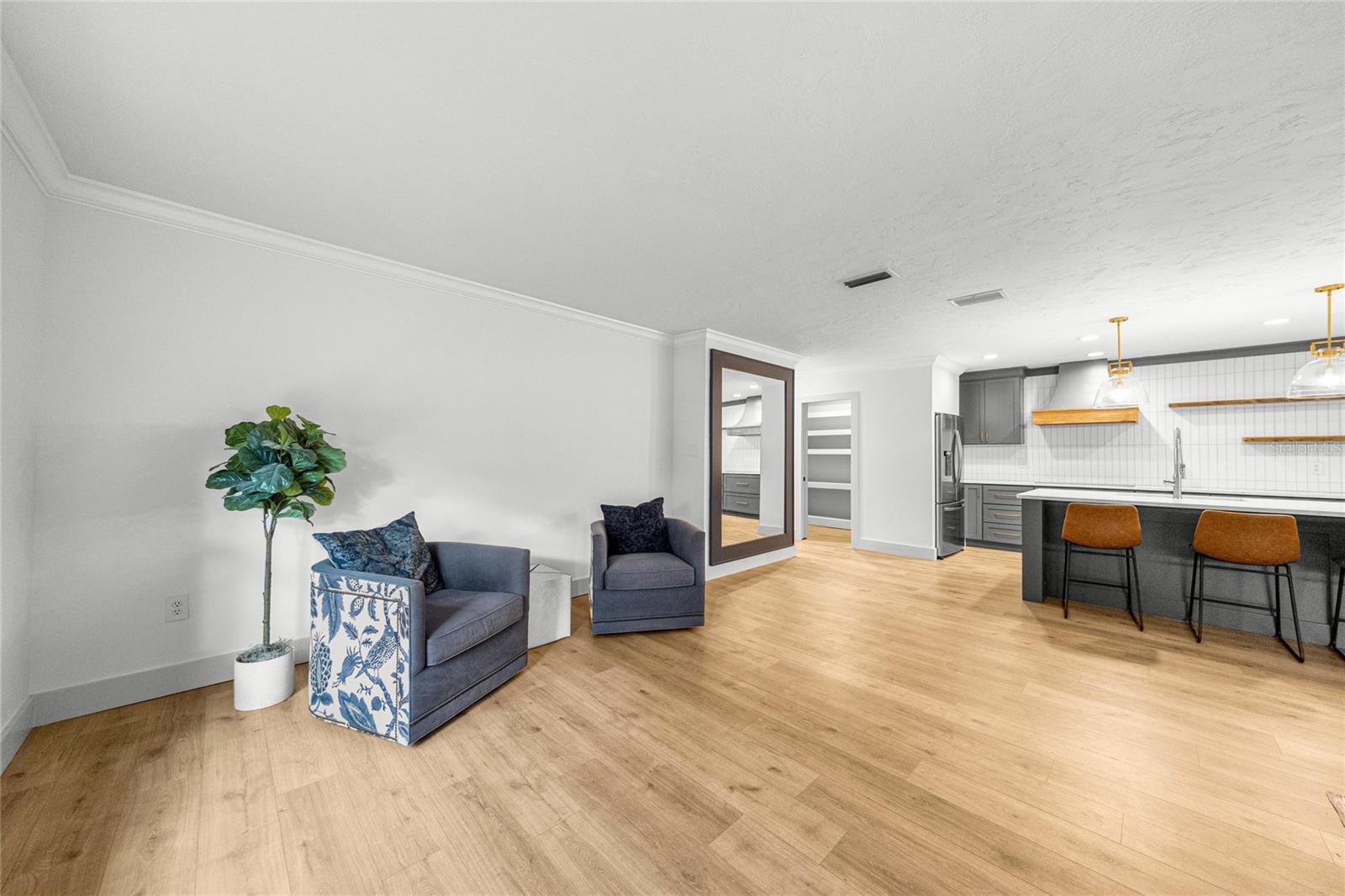 EDGEWOOD PARK UN 02 - Residential