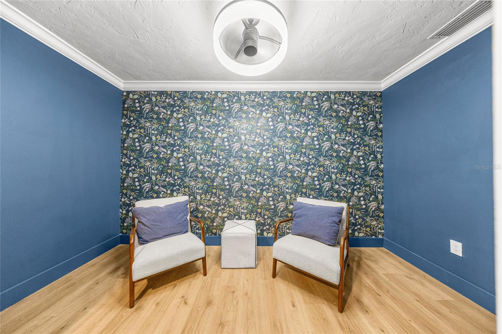 EDGEWOOD PARK UN 02 - Residential