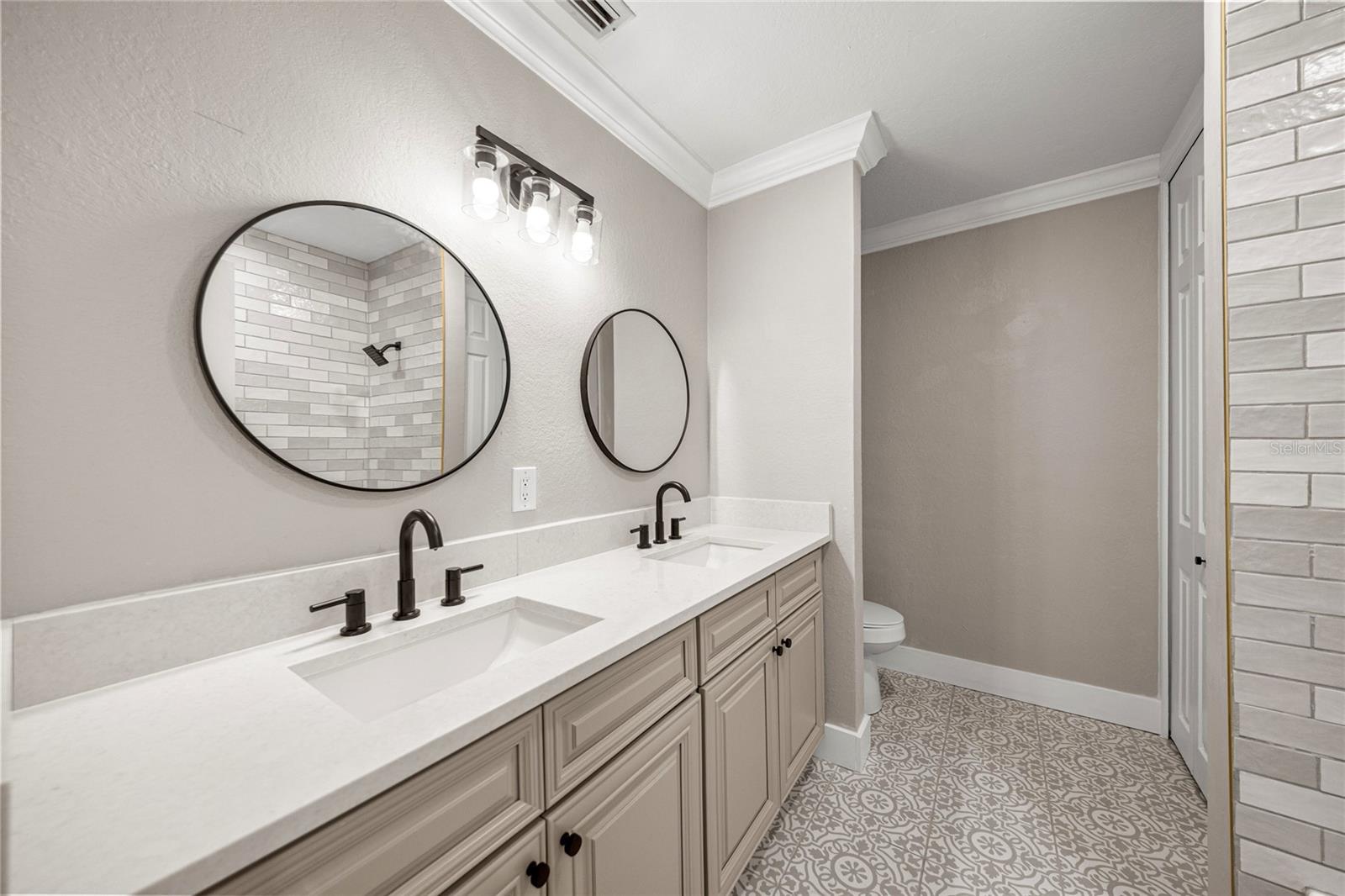 EDGEWOOD PARK UN 02 - Residential