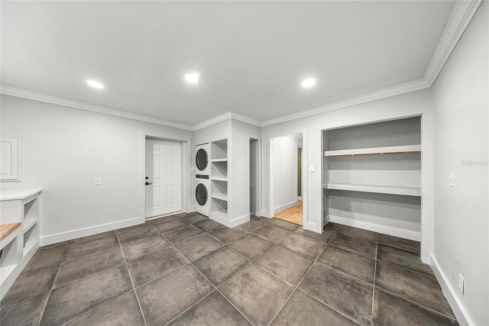 EDGEWOOD PARK UN 02 - Residential