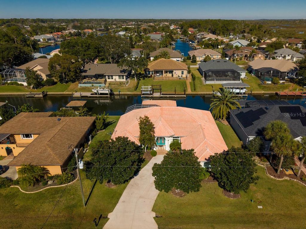 Photo of 10 Collinson Court, Palm Coast, FL 32137 (MLS # FC314998)