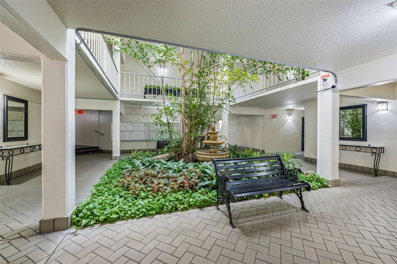 BAYSHORE TRACE CONDO - Residential