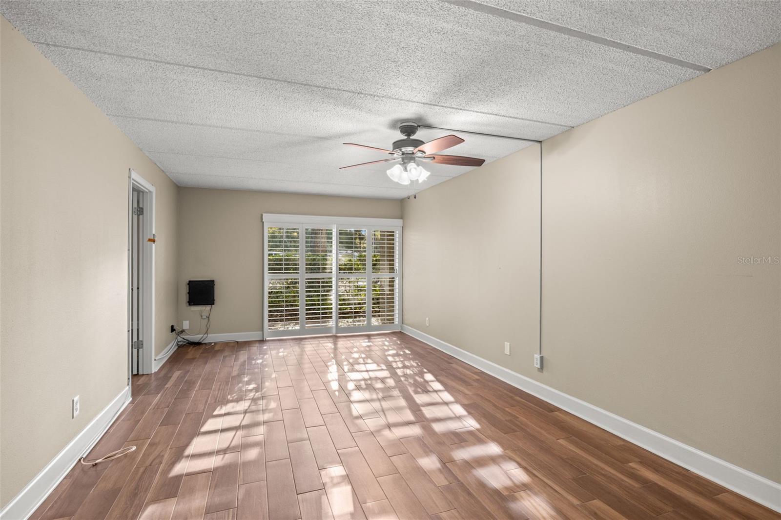 BAYSHORE TRACE CONDO - Residential