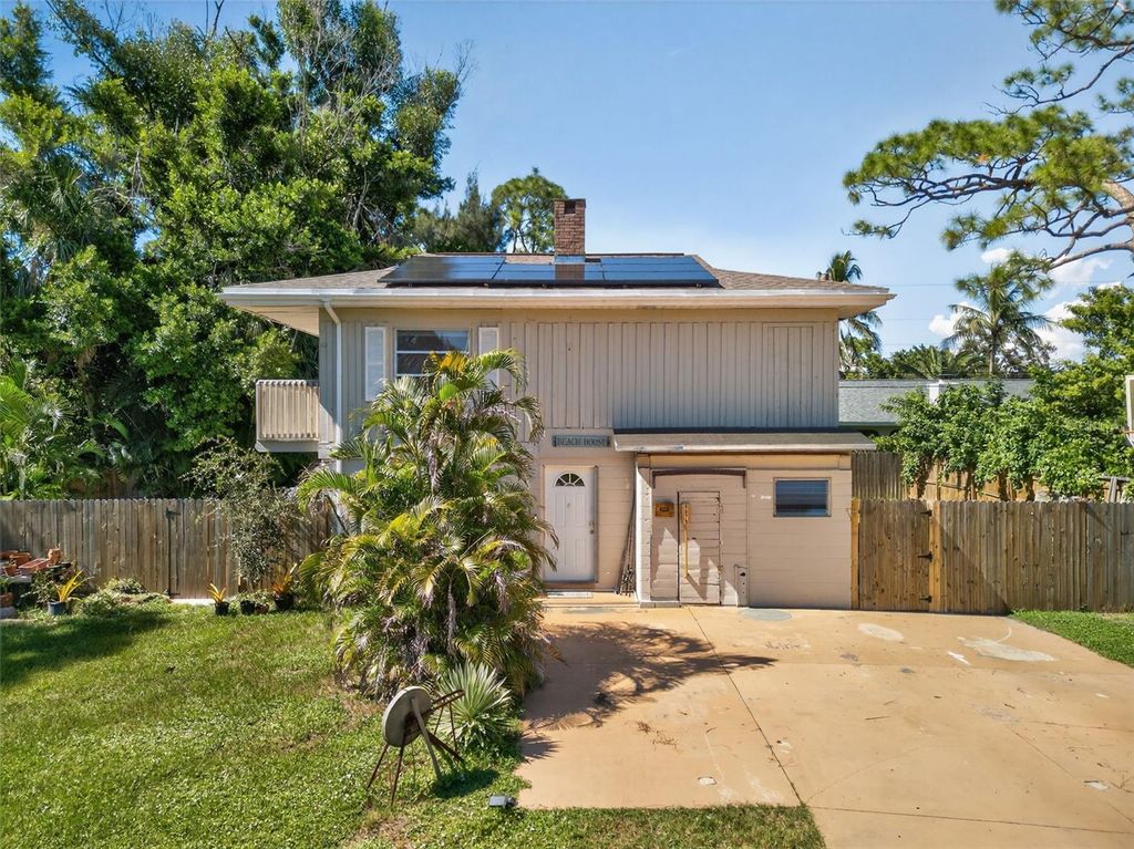 Photo of 5075 Lemon Bay Drive, Venice, FL 34293 (MLS # N6140531)