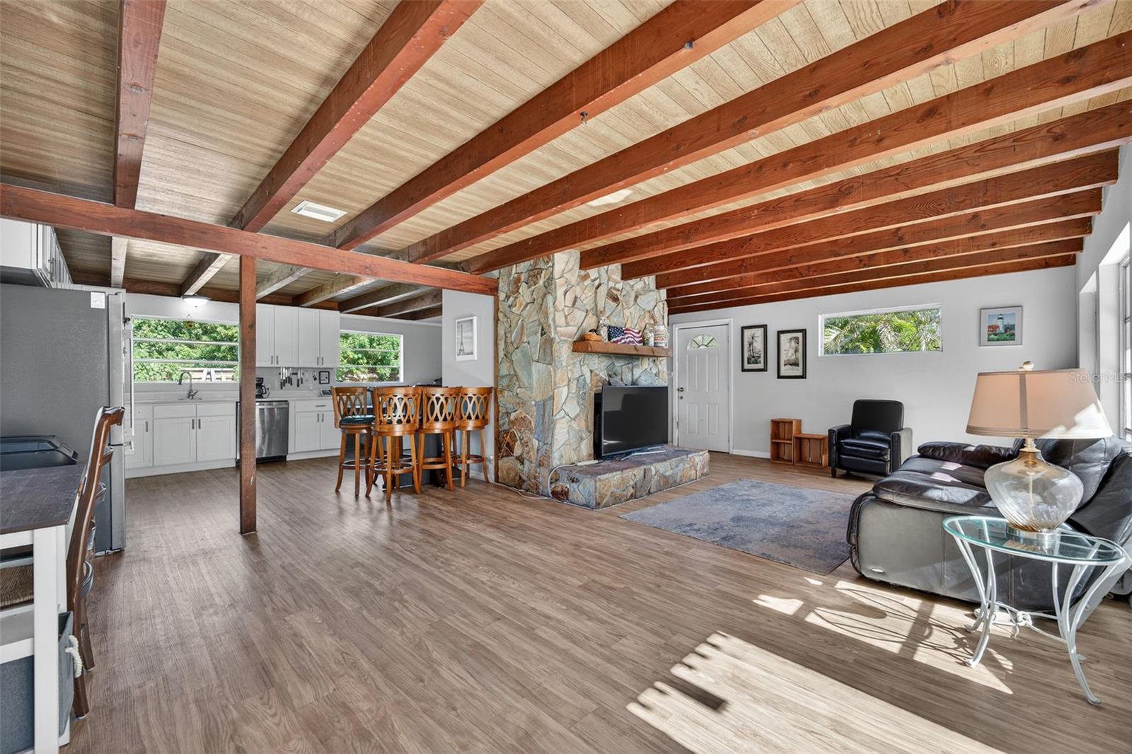 SOUTH VENICE - Residential