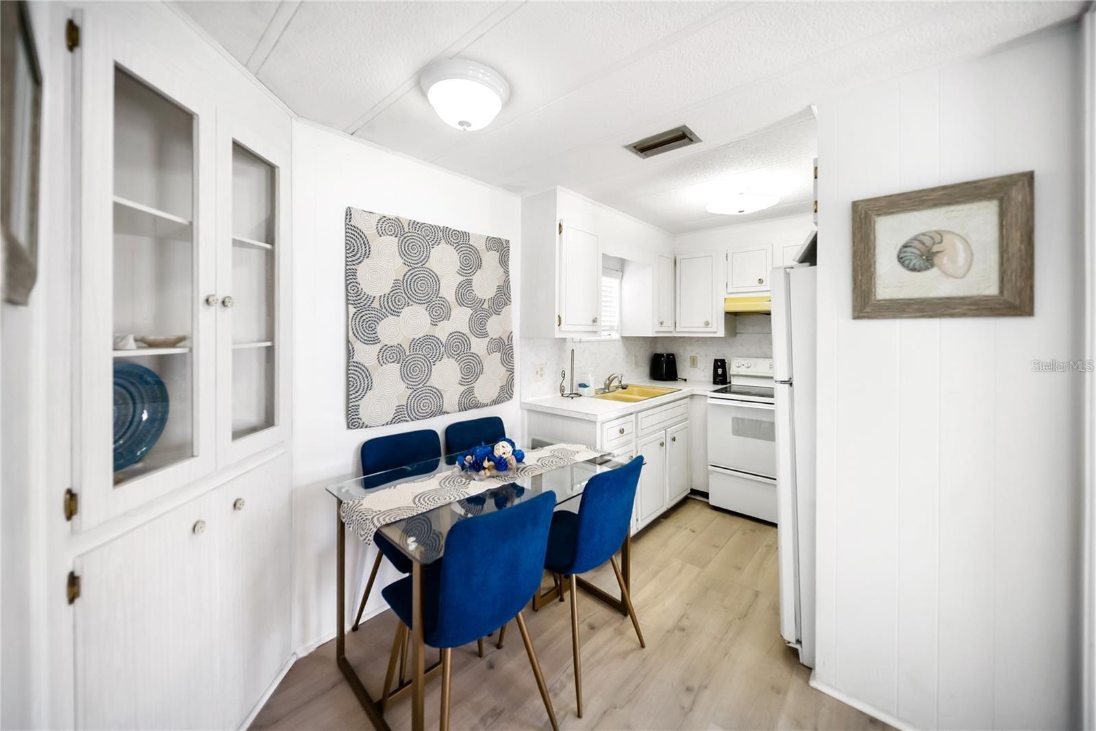 PARADISE BAY ESTATES COOP - Residential