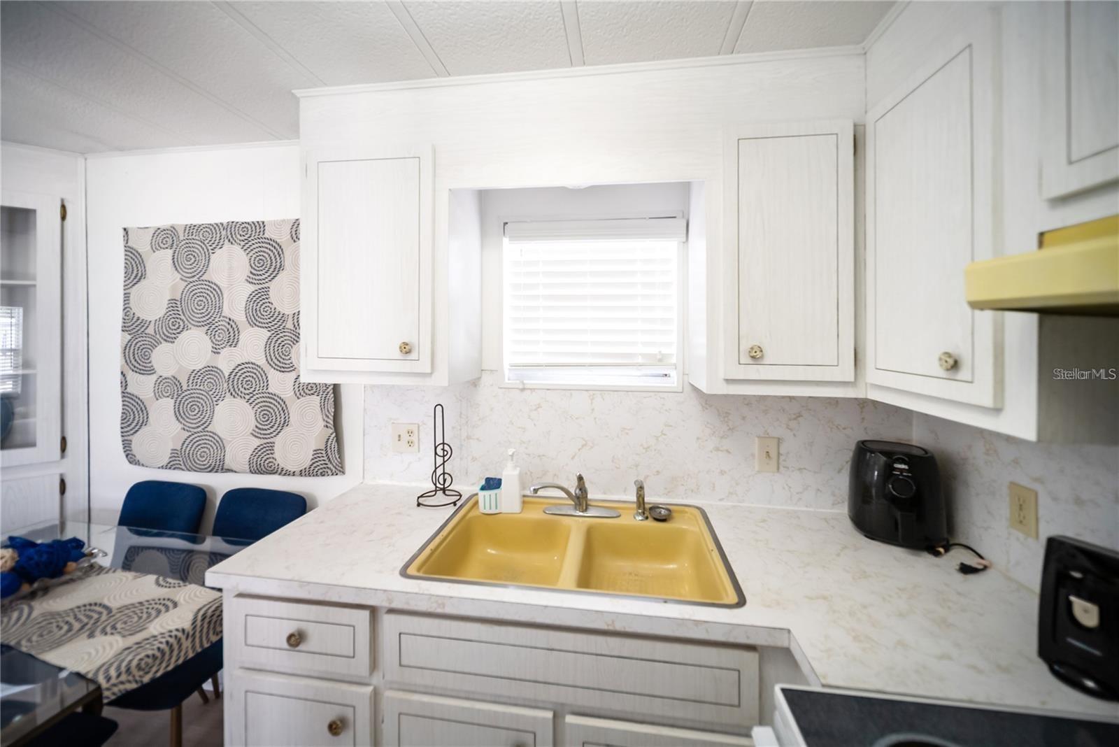 PARADISE BAY ESTATES COOP - Residential