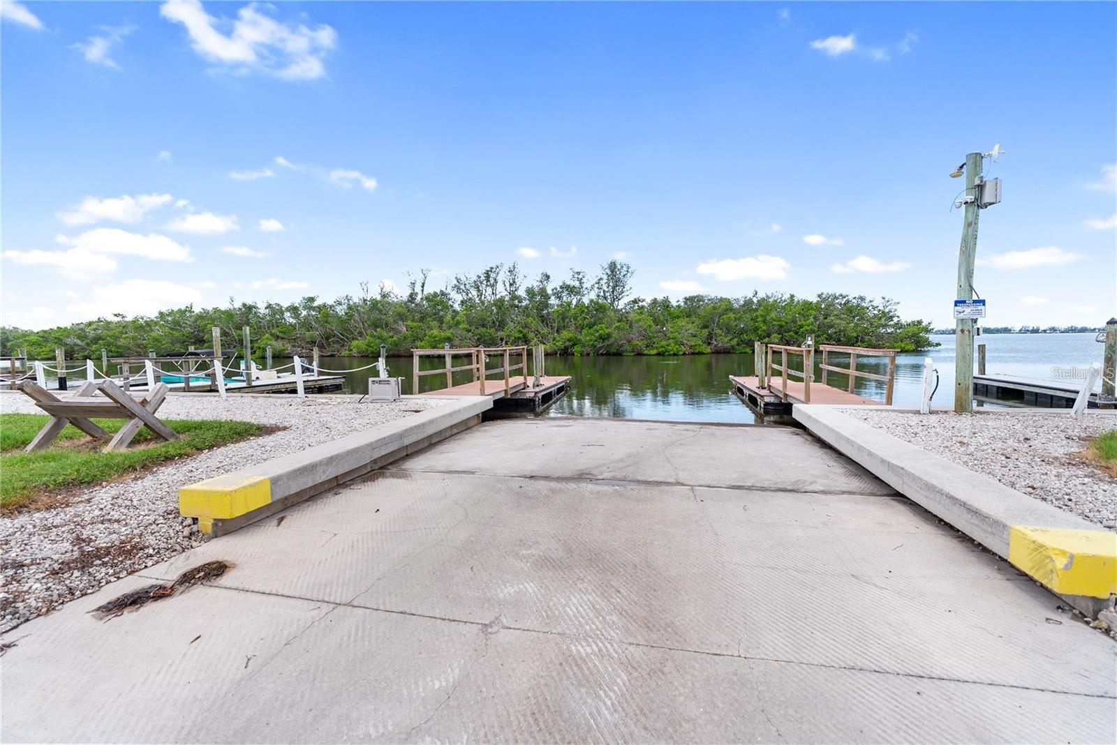 PARADISE BAY ESTATES COOP - Residential