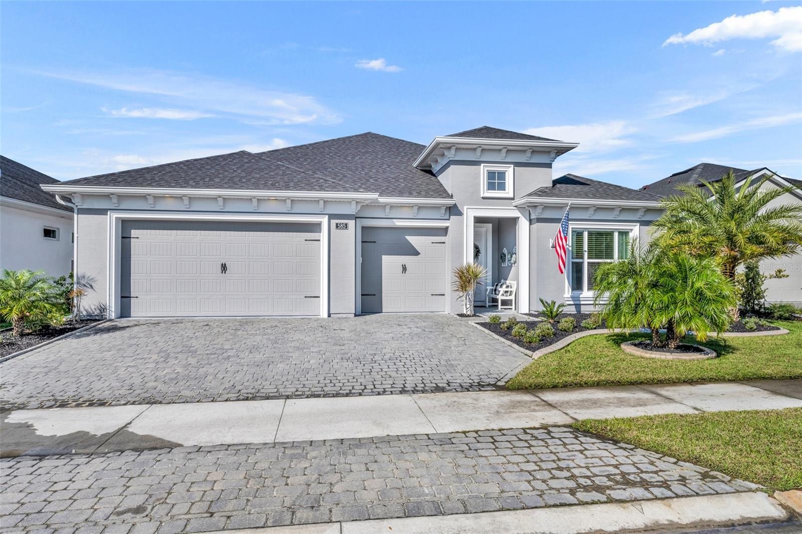 585 MOSAIC BLVD