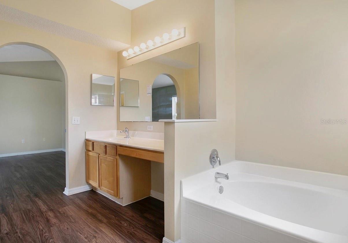 EMERALD POINTE PH 03 - Residential