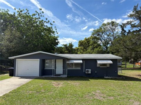 Photo of 8 N Fillmore Street, Beverly Hills, FL 34465 (MLS # TB8497291)