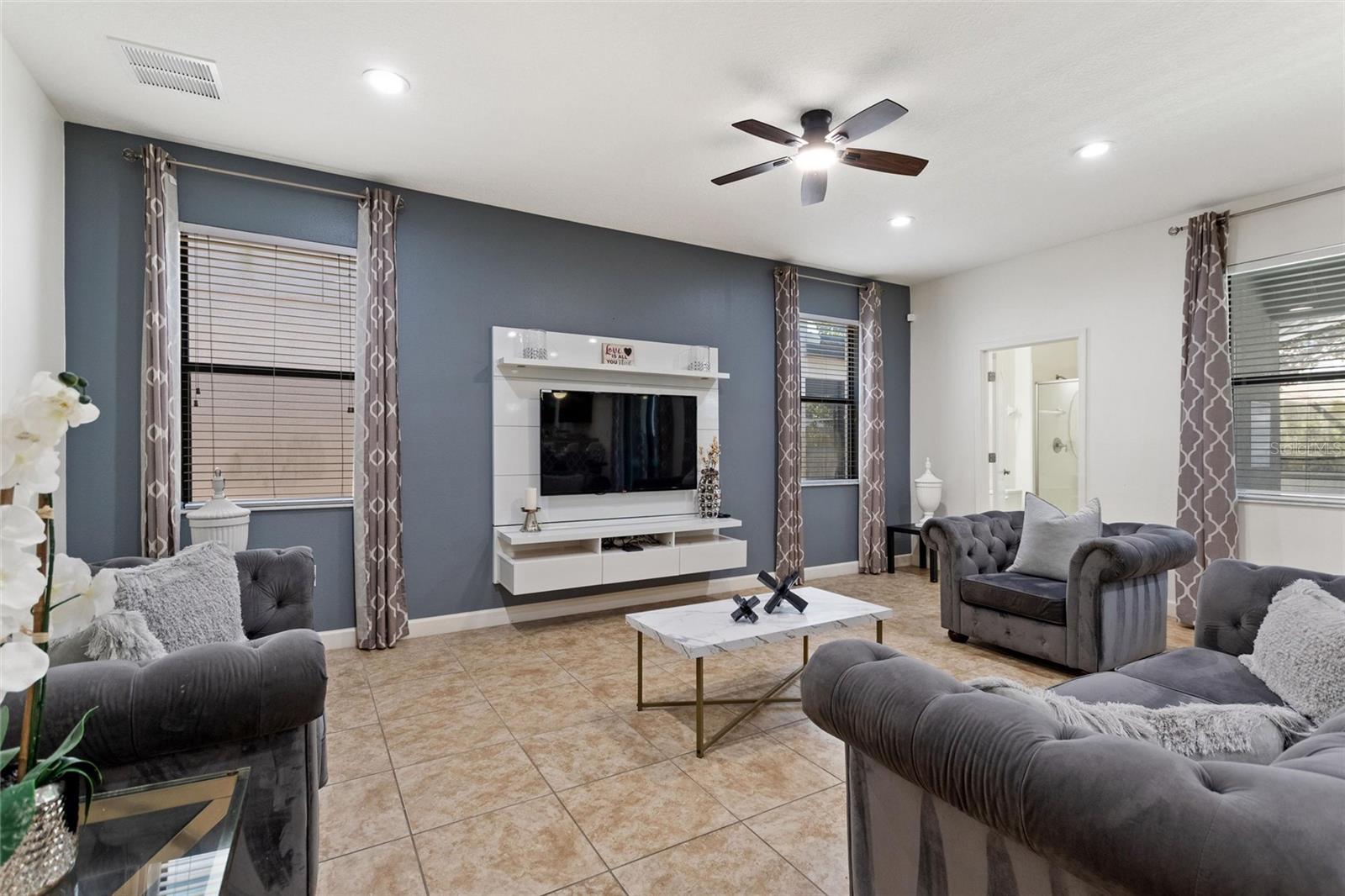 1428 THUNDERBIRD ROAD