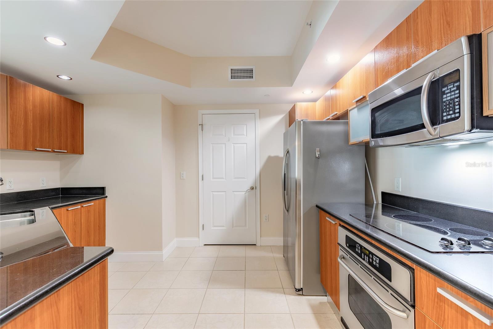 MARINA GRANDE/HALIFAX 01 - Residential