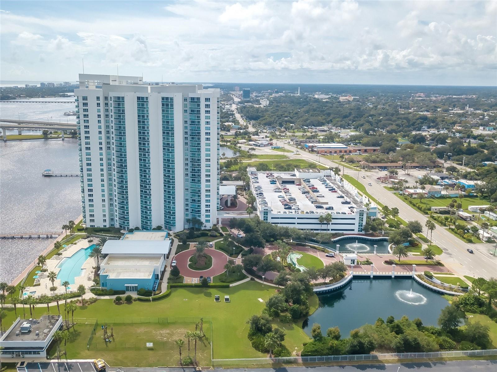 MARINA GRANDE/HALIFAX 01 - Residential